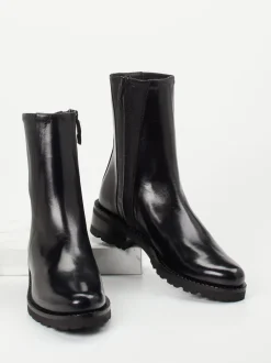 Konstantin Starke – Stiefelette aus Lammleder Schwarz
