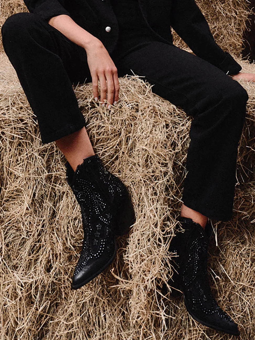 Konstantin Starke – Western-Stiefeletten aus Veloursleder Schwarz