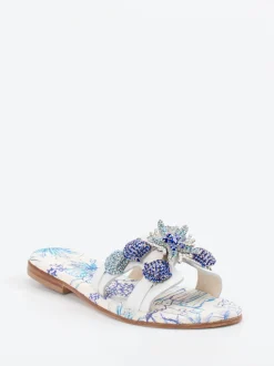 Konstantin Starke – Zehensandalen aus Lammleder Weiß-Blau