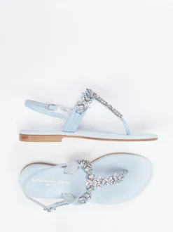Konstantin Starke – Zehentrenner-Sandale aus Metallicleder hellblau