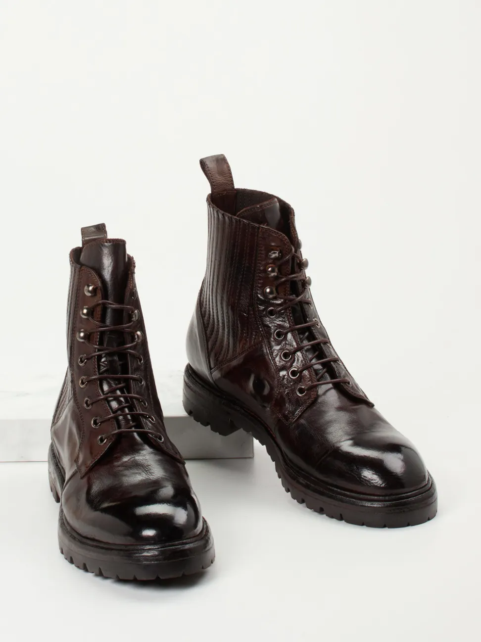 Lemargo – Schnürboots aus Büffelleder Dunkelbraun