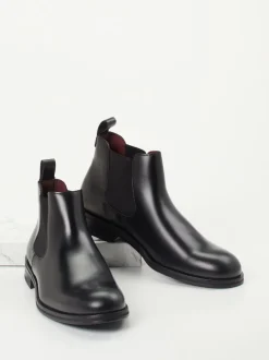 Lloyd – Chelsea Boots aus Hochglanzleder schwarz