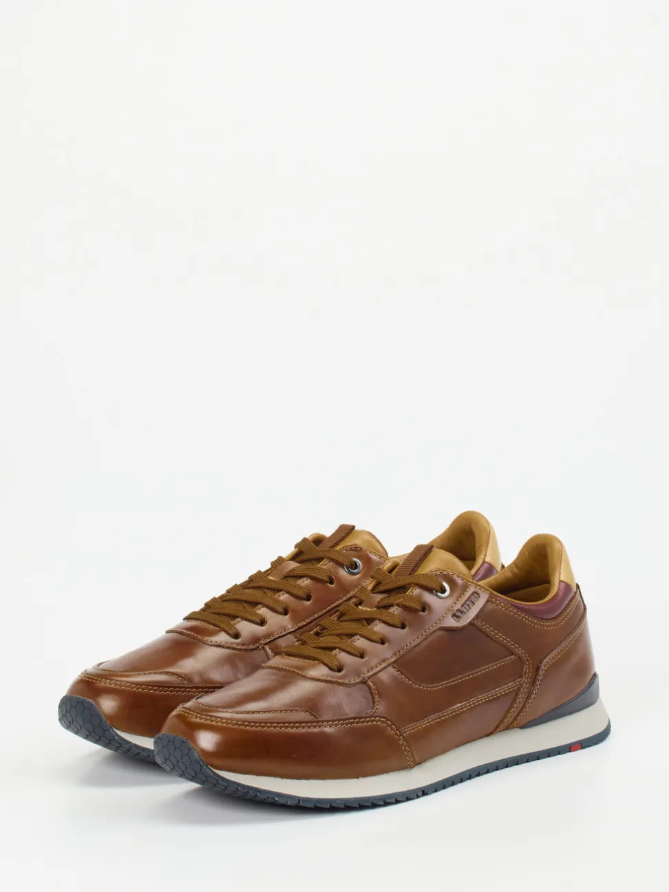 Lloyd – Sneaker aus Kalbleder in Cognacbraun