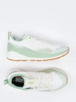 Lowa – Trailrunning-Sneaker aus Textil in Off-White
