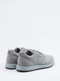 Lunge – Sneaker aus Textil in hellgrauem Velours