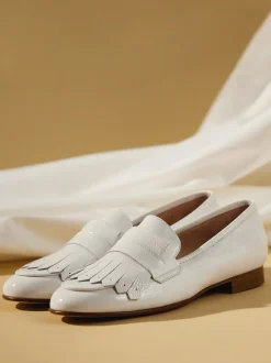 Mannori – Fransen-Loafer aus Lackleder weiß