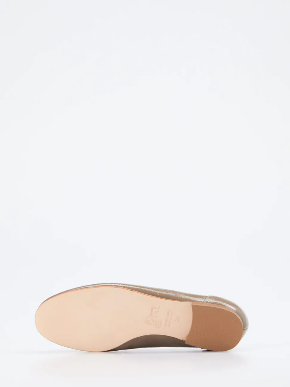 Mannori – Loafer aus Lackleder in Taupe-Beige