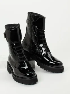 Mannori – Schnürboots aus Lackleder Schwarz