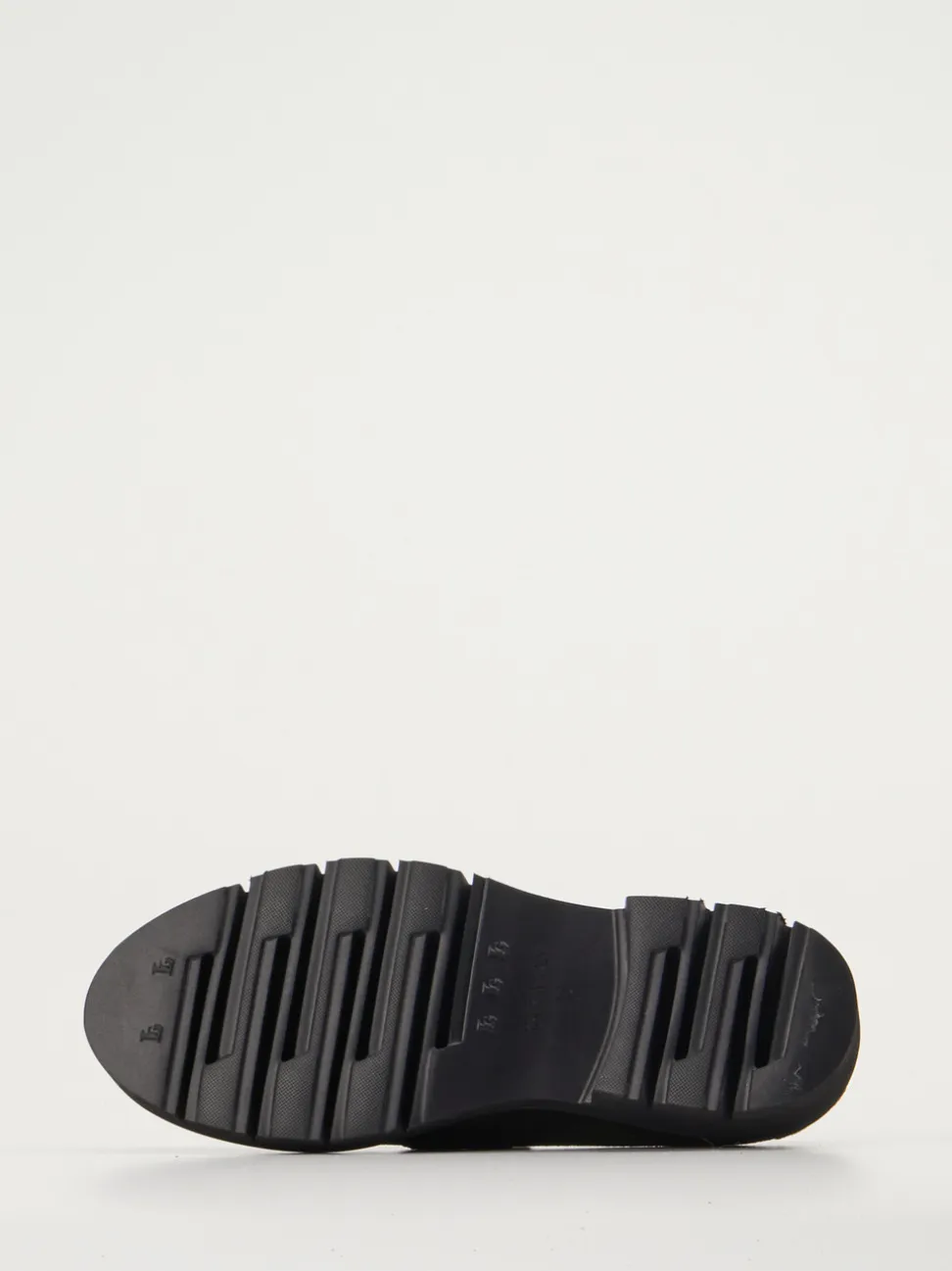 Mannori – Slipper aus Veloursleder Olivgrün