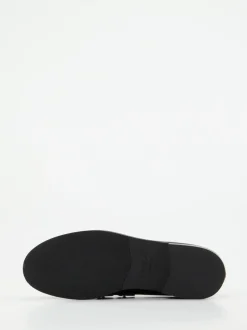 Maripé – Loafer aus Hochglanzleder schwarz mit Nieten