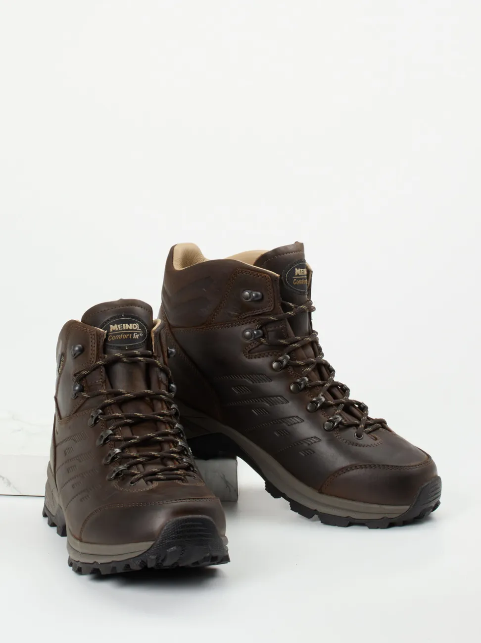 Meindl – Wanderstiefel aus Fettleder dunkelbraun