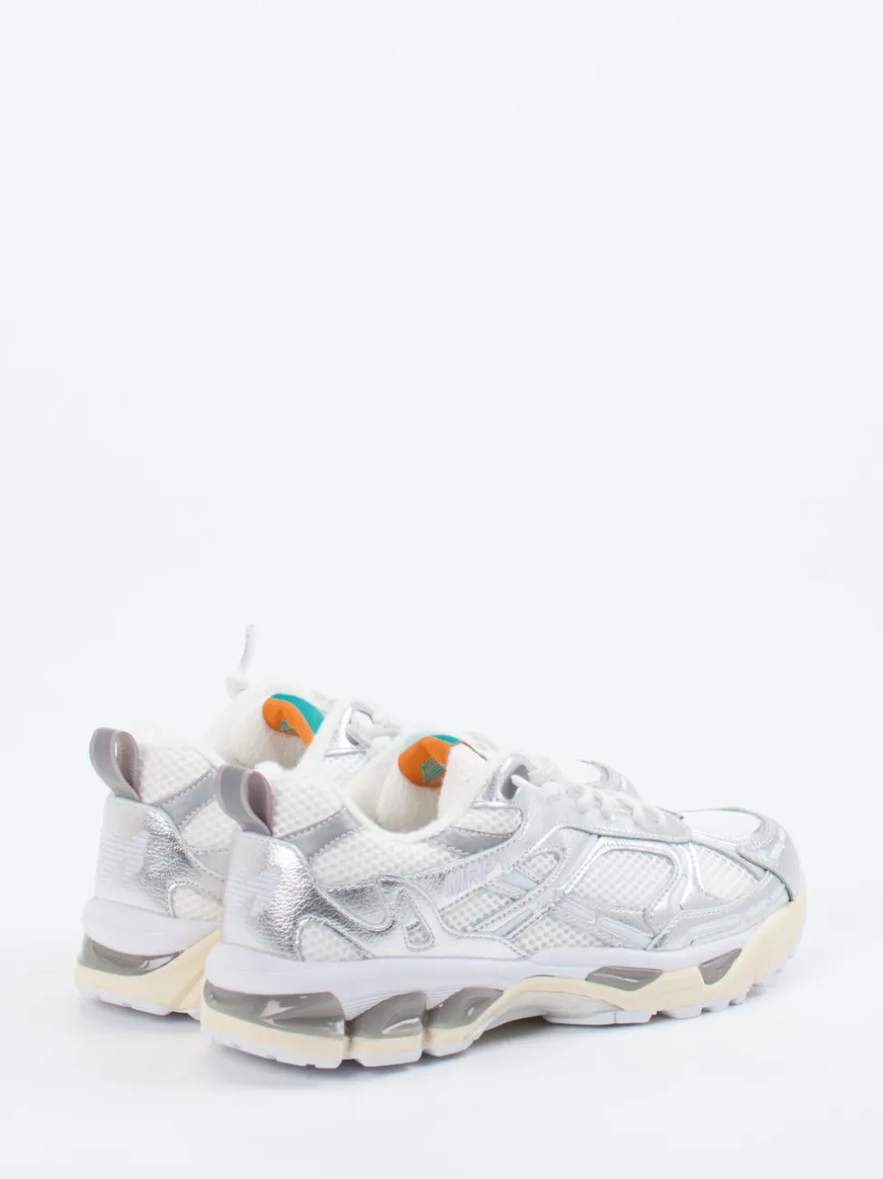 MRP – Chunky Sneaker aus Metallicleder silber