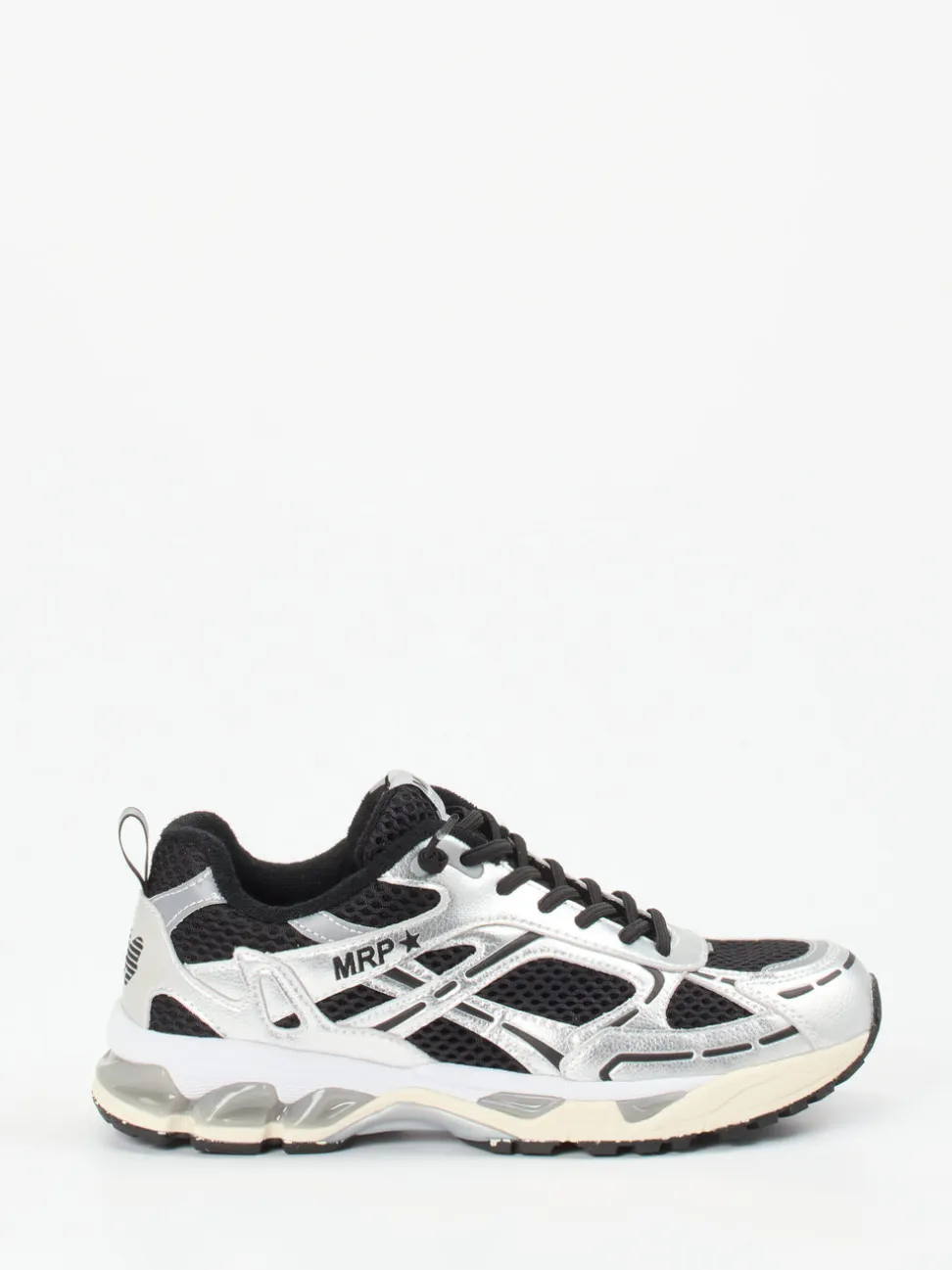 MRP – Low-Top Sneaker aus Metallic-Mesh silber