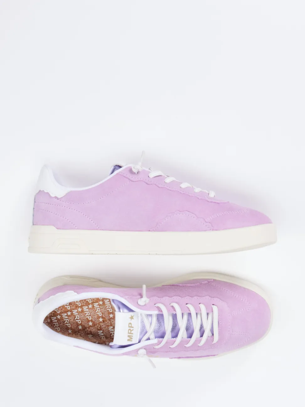 MRP – Low-Top Sneaker aus Veloursleder Flieder