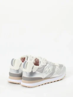 MRP – Retro-Sneaker aus Metallic Synthetikleder silber