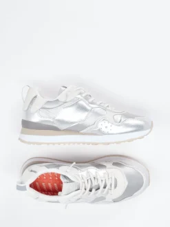 MRP – Retro-Sneaker aus Metallic Synthetikleder silber