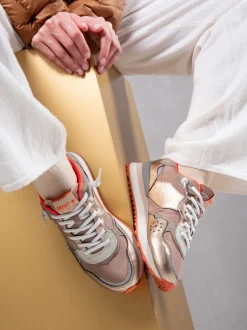 MRP – Sneaker aus Metallic mit Roségold-Finish