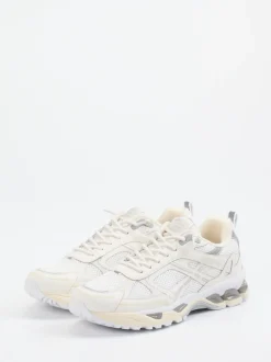 MRP – Sneaker aus Textil in Cremeweiß