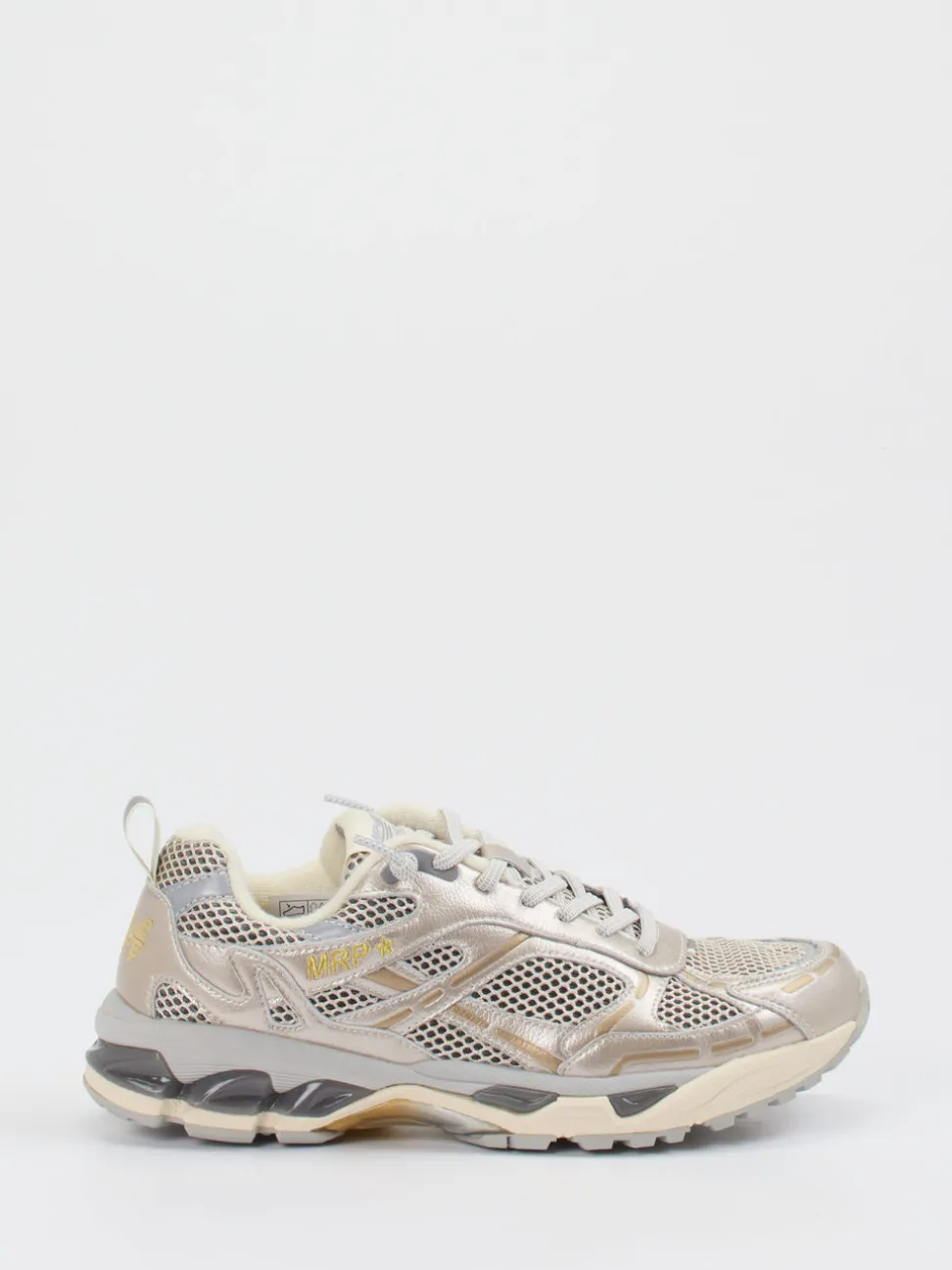 MRP – Sneaker aus Textil in Champagner-Metallic