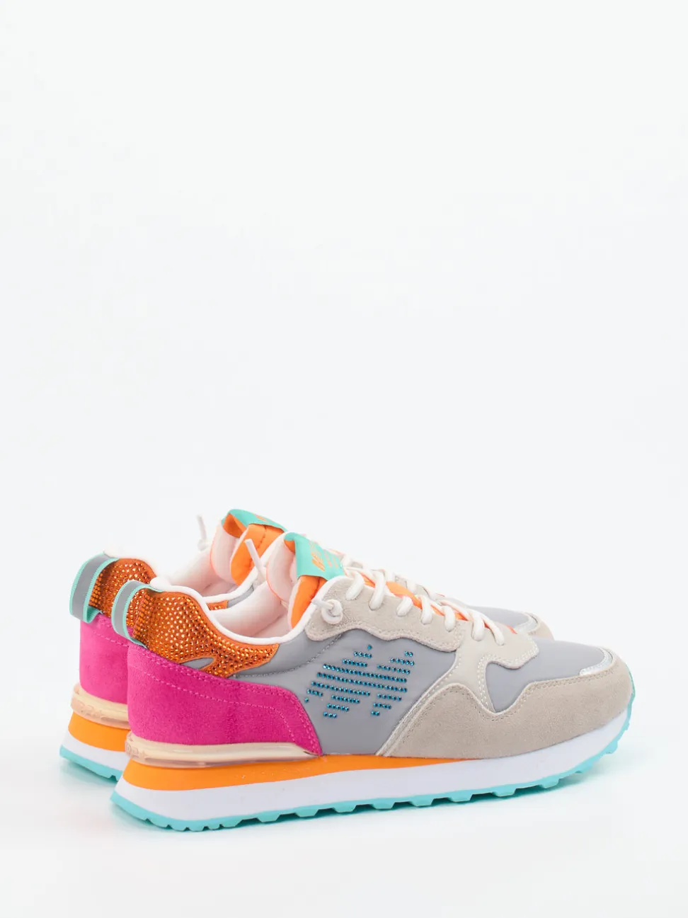 MRP – Sneaker aus Velour und Textil in Hellgrau
