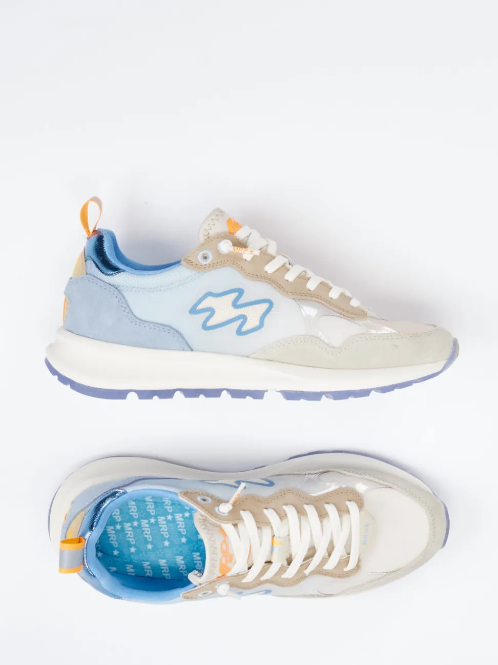 MRP – Sneaker aus Velour/Textil in Beige-Blau