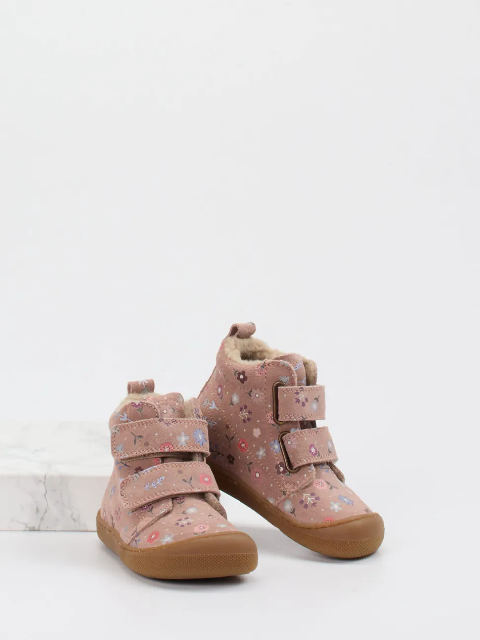 Naturino – Lauflernschuhe aus geprägtem Leder in Rosa