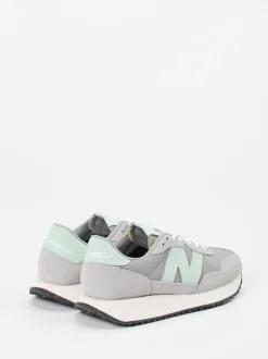 New Balance – Retro-Sneaker aus Textil und Veloursleder