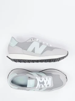 New Balance – Retro-Sneaker aus Textil und Veloursleder