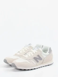 New Balance – Retro-Sneaker aus Veloursleder Beige