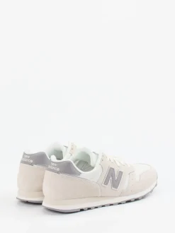 New Balance – Retro-Sneaker aus Veloursleder Beige