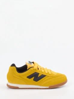 New Balance – Sneaker aus Veloursleder Senfgelb