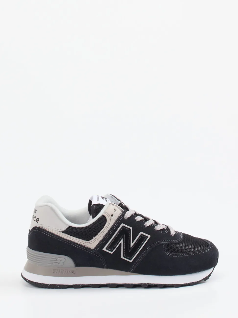 New Balance – Sneaker aus Textil und Veloursleder schwarz