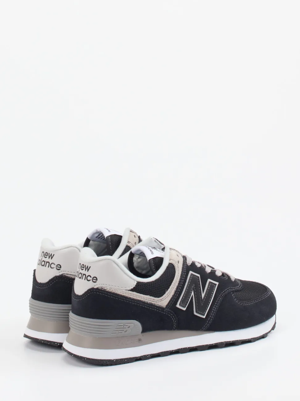 New Balance – Sneaker aus Textil und Veloursleder schwarz
