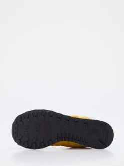 New Balance – Sneaker aus Veloursleder Senfgelb
