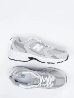 New Balance – Sneaker aus Mesh und Veloursleder grau