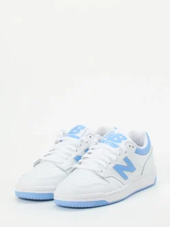 New Balance – Sneaker aus Leder in Weiß Hellblau