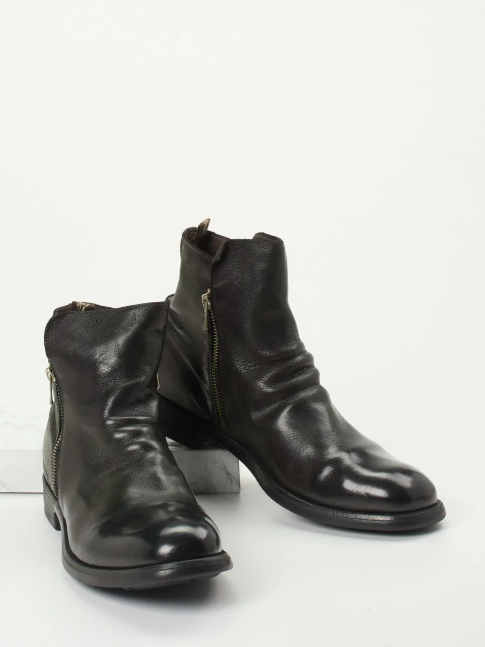 Officine Creative – Stiefeletten aus Büffelleder Schwarzbraun