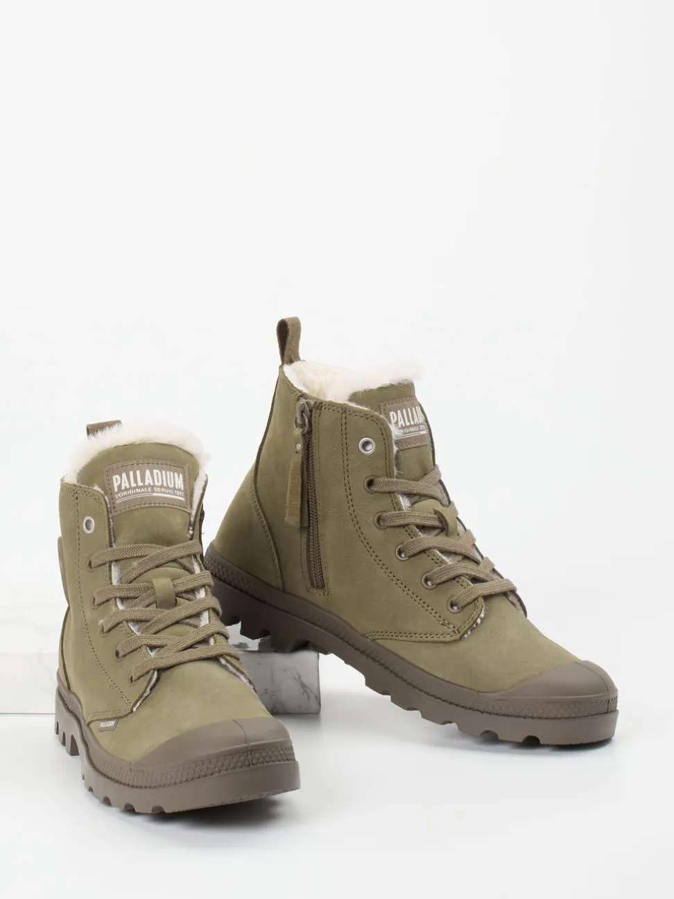 Palladium – Schnürboots aus Nubukleder in Olivgrün