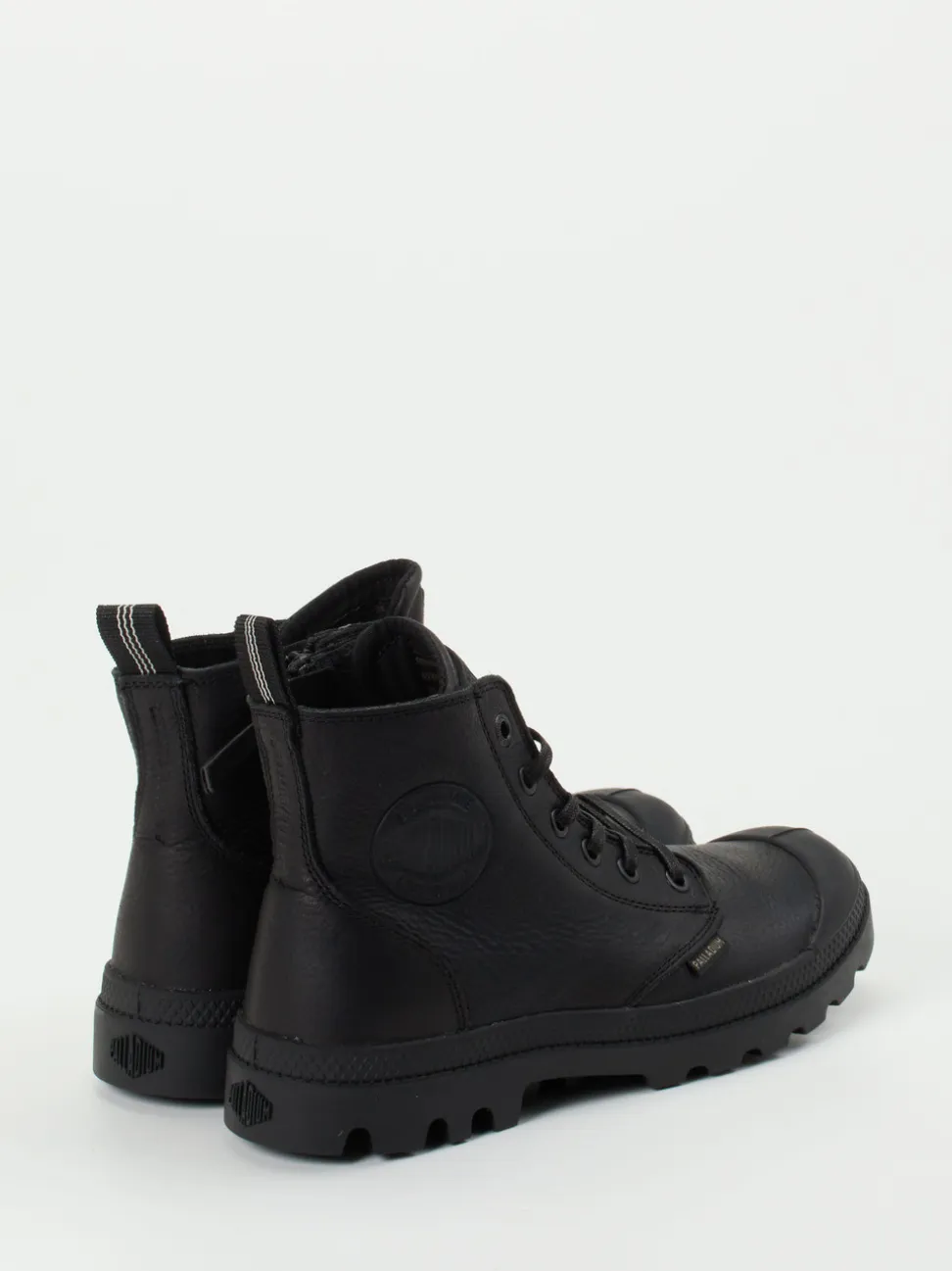 Palladium – Schnürboots aus Fettleder Schwarz