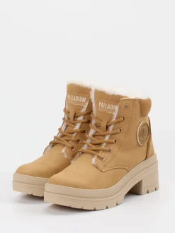 Palladium – Stiefeletten aus Nubukleder in Camel