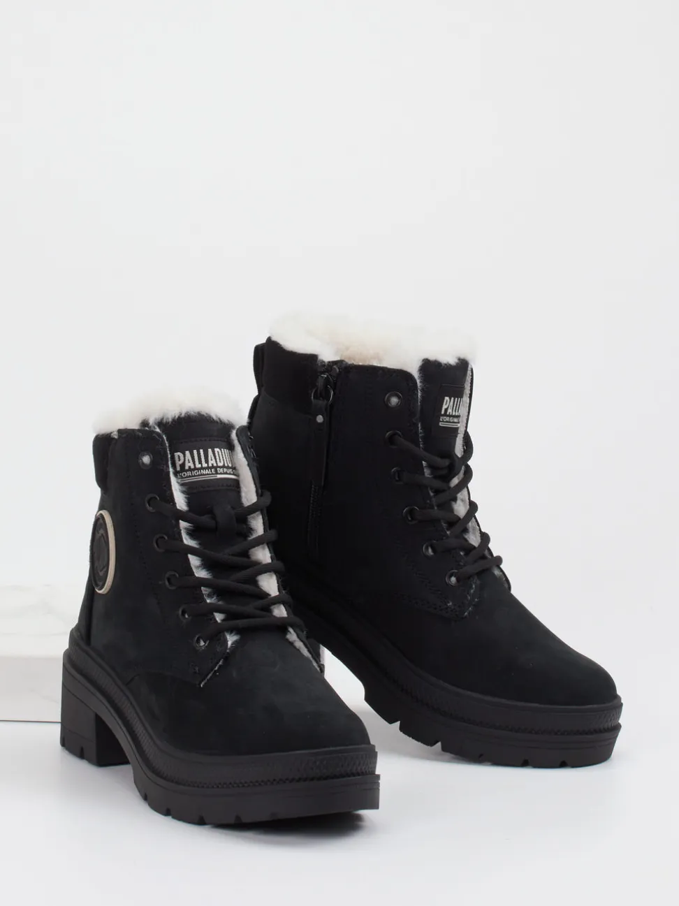 Palladium – Stiefeletten aus Veloursleder Schwarz