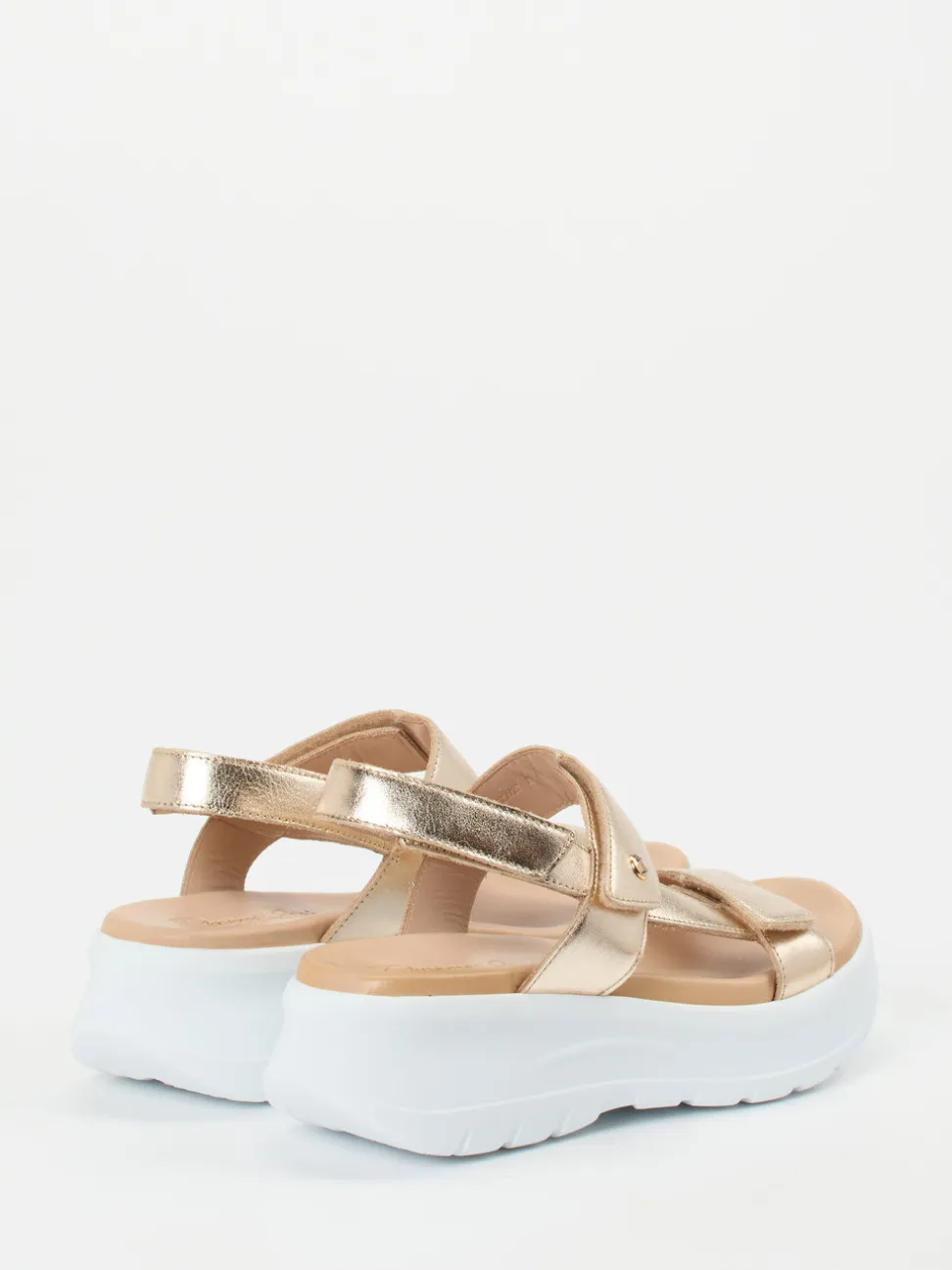 Panama Jack – Plateau-Sandalen aus Kalbleder goldfarben