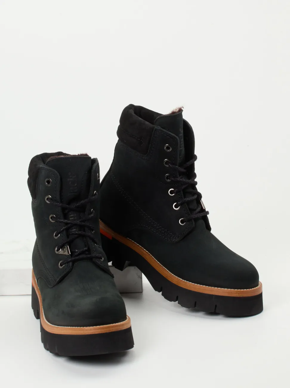 Panama Jack – Schnürboots aus Nubukleder schwarz