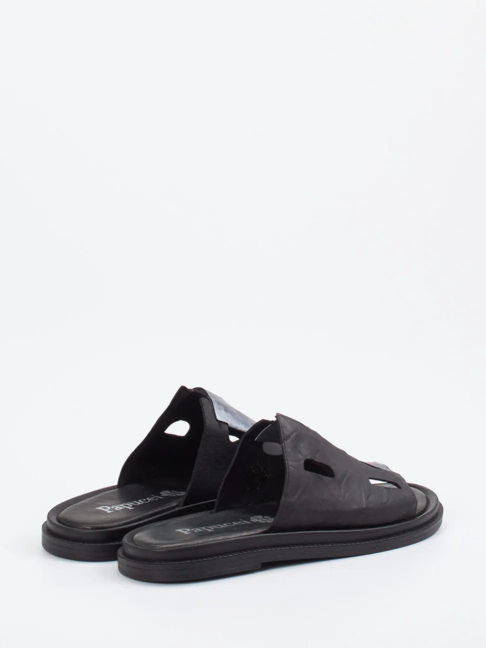Papucei – Slides aus Känguruleder in Schwarz Metallic