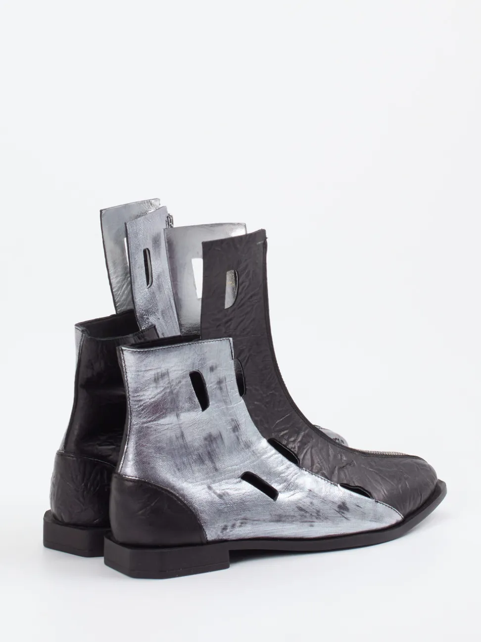 Papucei – Stiefeletten aus Kalbleder mit Metallic-Finish