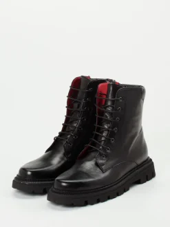 Pas de Rouge – Schnürboots aus Lammleder Schwarz