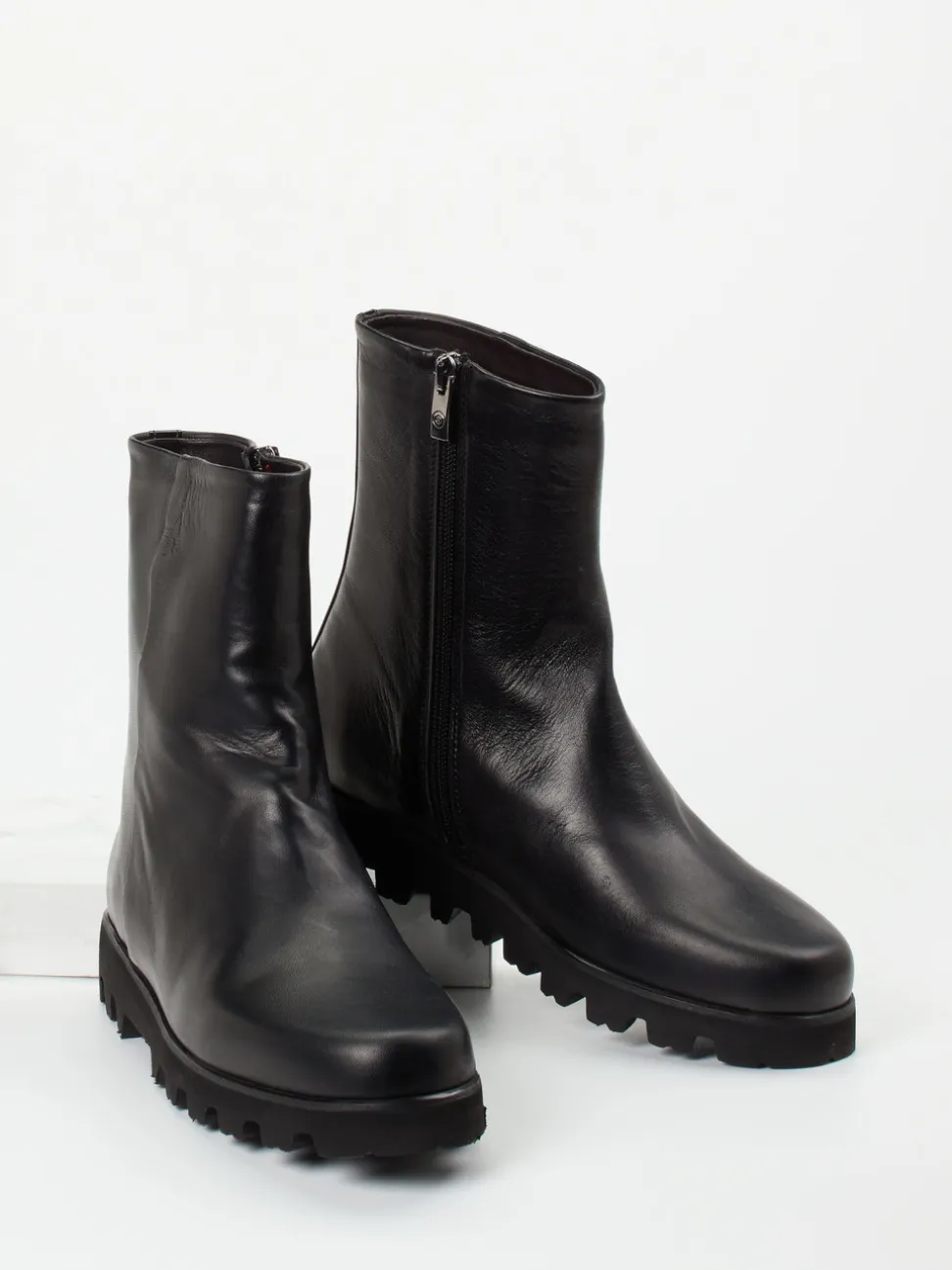 Pas de Rouge – Stiefeletten aus Lammleder Schwarz