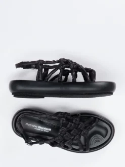Patrizia Bonfanti – Keilsandalette aus Lammleder schwarz