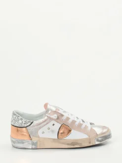Philippe Model – Sneaker aus Metallicleder in Rosé-Silber