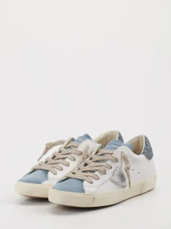 Philippe Model – Sneaker aus Metallicleder in Weiß